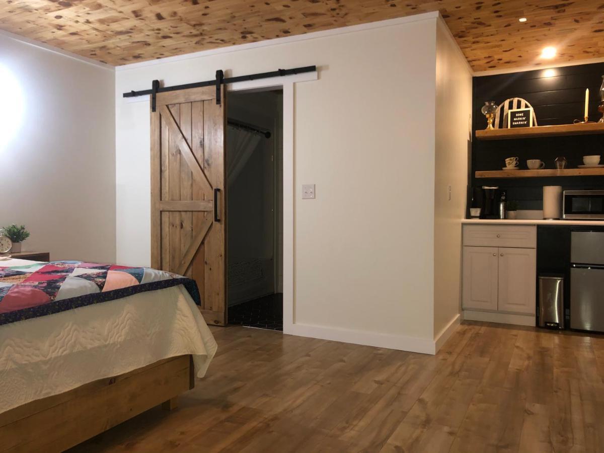 Motel & Taylor's Crafts 4*